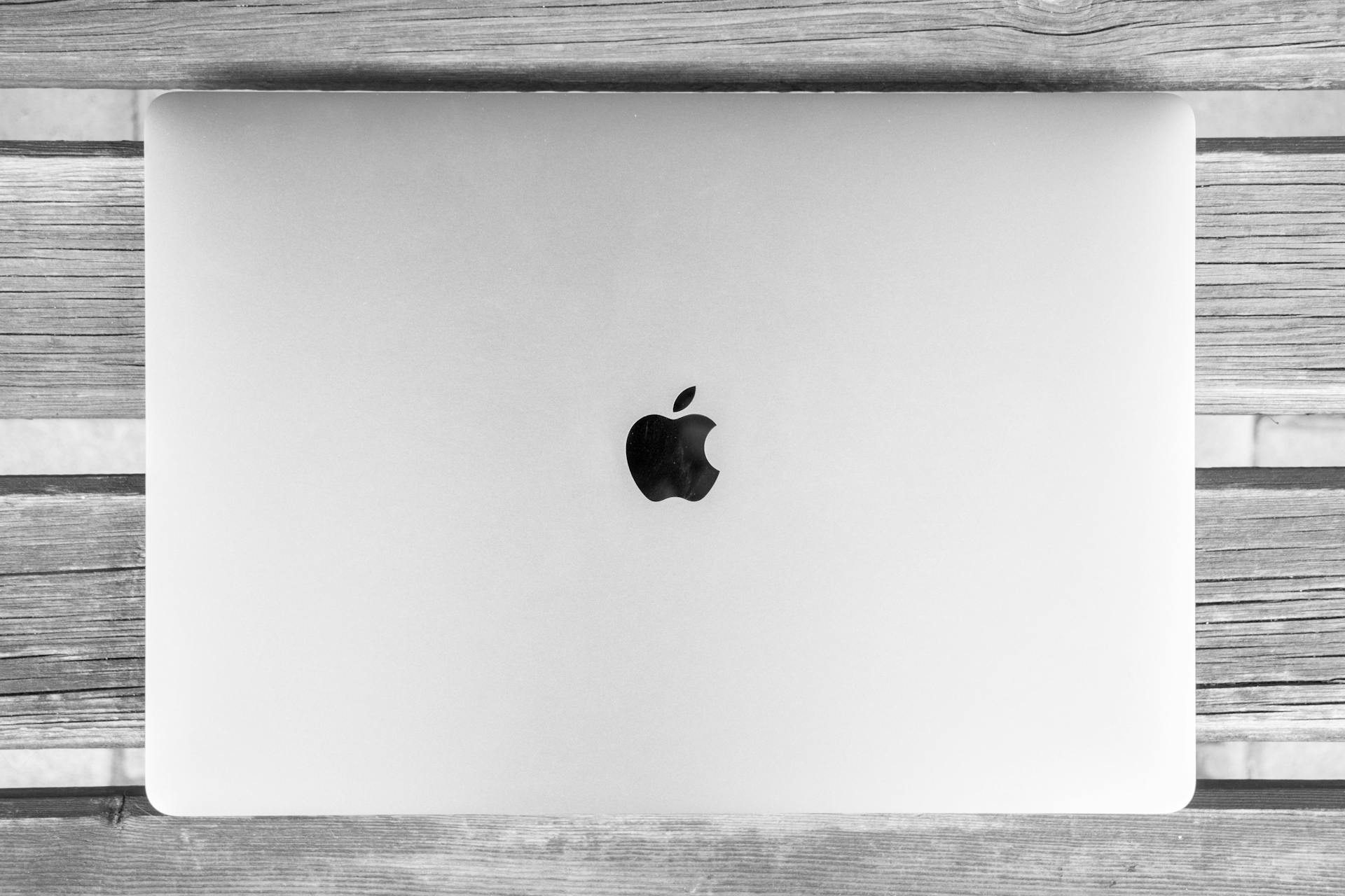 Maximizing Productivity with Your MacBook: Tips and Tricks